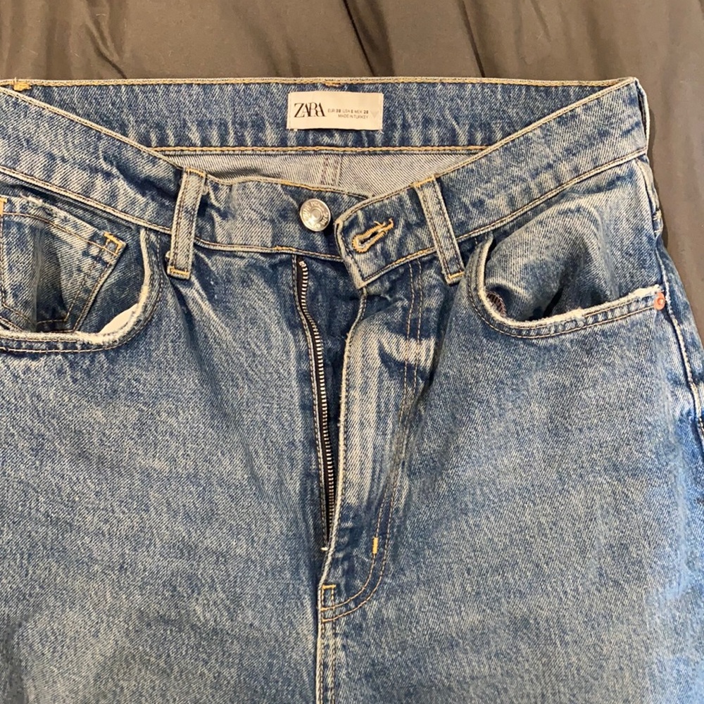 ZARA HIGHWAISTED BAGGY JEANS🦋